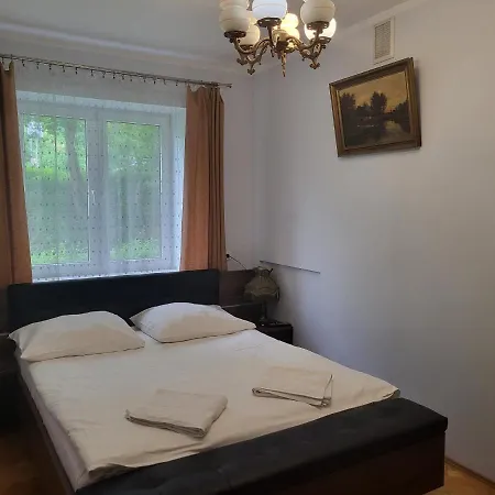 Apartament Przy Bloniach *